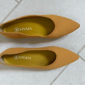 New, never worn Pointed-Toe Ballet Flats size 40 (9 US) in Ginger Yellow
